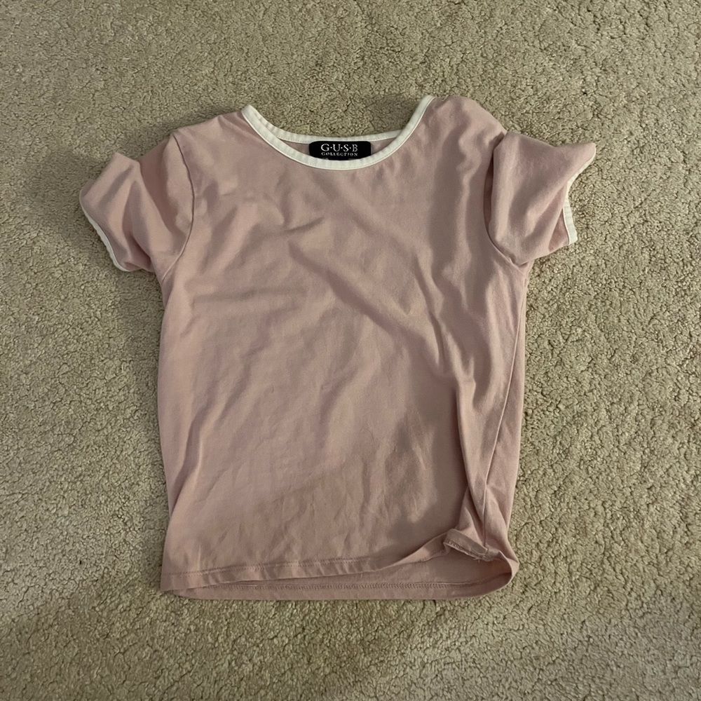 pink top